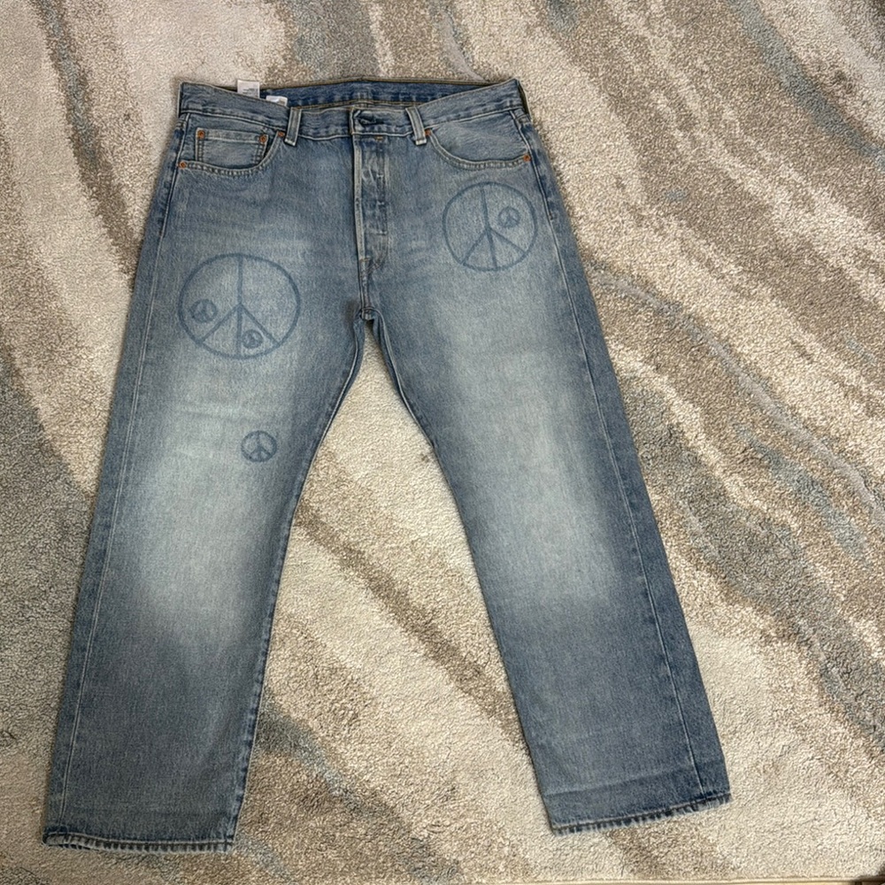 Levi’s Men's Blue Jeans with Peace Sign Design